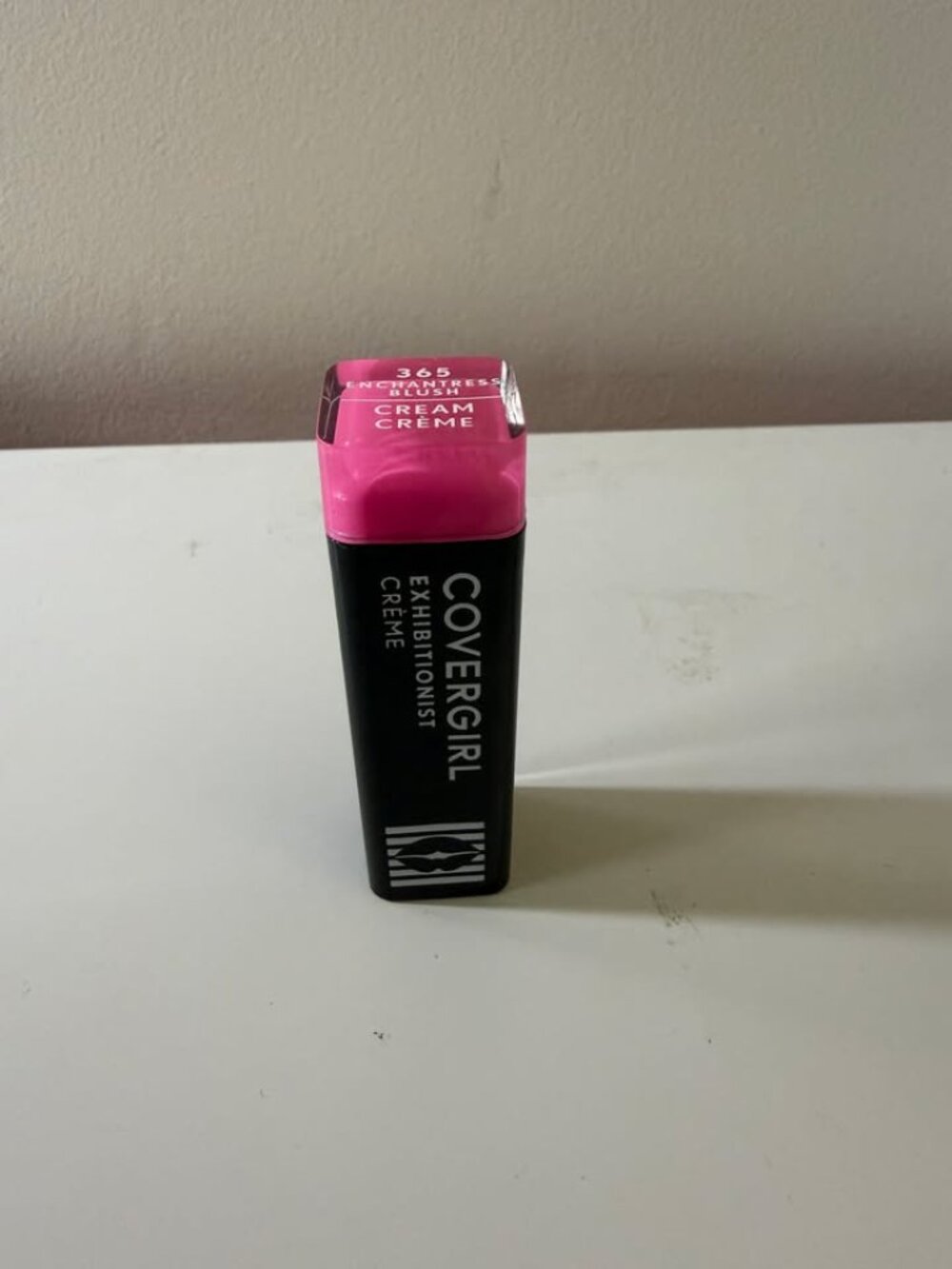 COVERGIRL Exhibitionist Lipstick